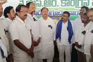 నల్ల రిబ్బన్లతో మౌన నిరసన