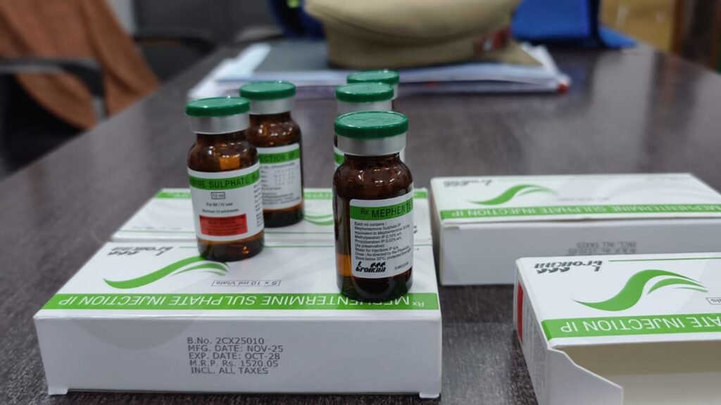 స్టేరాయిడ్ విక్రయం.. ఇద్దరు అరెస్టు