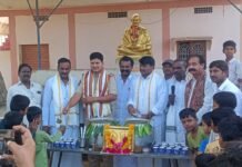 మంచి-చెడులను సమానంగా స్వీకరించాలి.. ఎస్సై సాంబ శివరావు