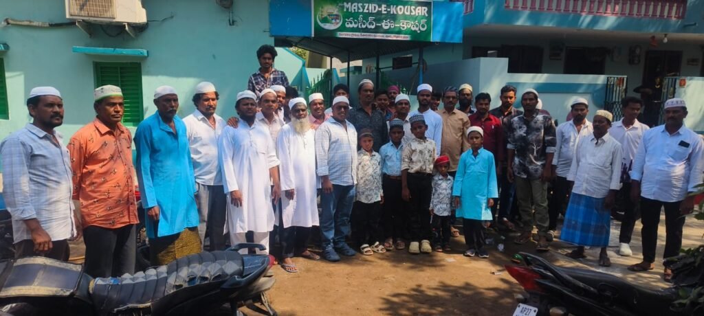 ఘనంగా రంజాన్‌ వేడుకలు   ప్రత్యేక ప్రార్థనలు,