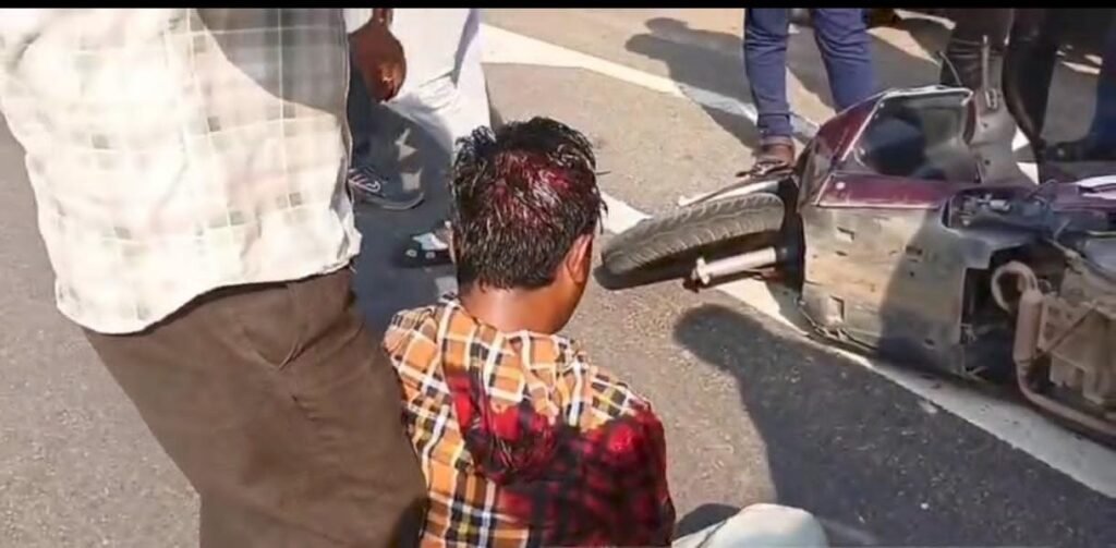 ఎడ్లపాడు వద్ద బైక్ ప్రమాదం