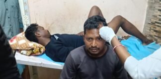 ఘాట్ మలుపులో బ్రేక్ ఫెయిల్… బోల్తా పడ్డ అంబులెన్స్ – నలుగురికి గాయాలు