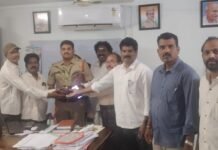 జర్నలిజం సమాజానికి అద్దం – ఎస్సై ఎం. మోహన్ కుమార్