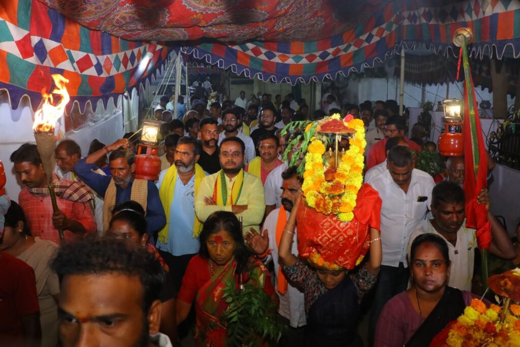 నర్సీపట్నంలో అట్టహాసంగా  మరిడమ్మ రెండవ జాగారం