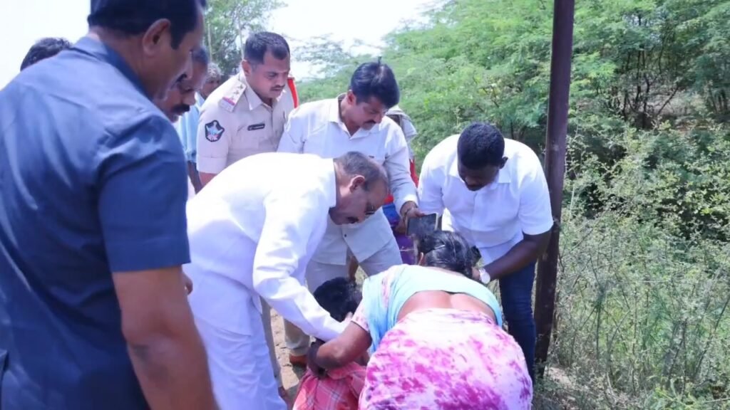 మానవత్వం చాటిన మాజీ మంత్రి, శాసనసభ్యులు ప్రత్తిపాటి పుల్లారావు.