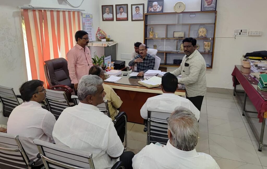 చిలకలూరిపేట మున్సిపల్ మార్కెట్ల బహిరంగ వేలం – ఆదాయం పెరుగుదల