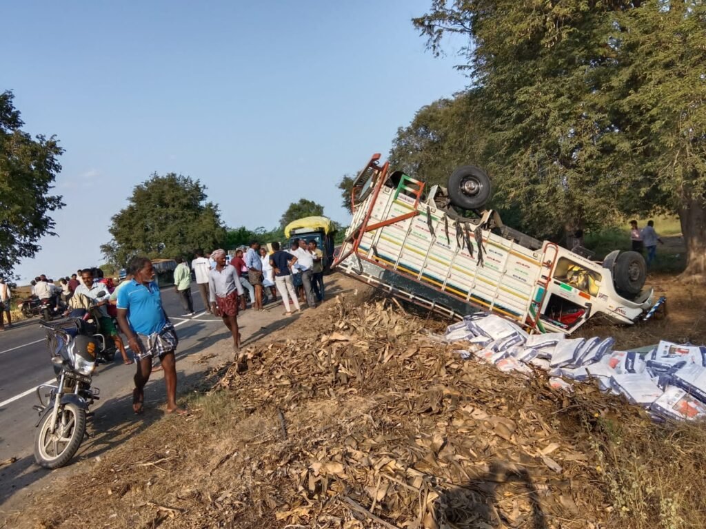 సాతులూరు సమీపంలో ఘోర ప్రమాదం