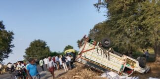 సాతులూరు సమీపంలో ఘోర ప్రమాదం