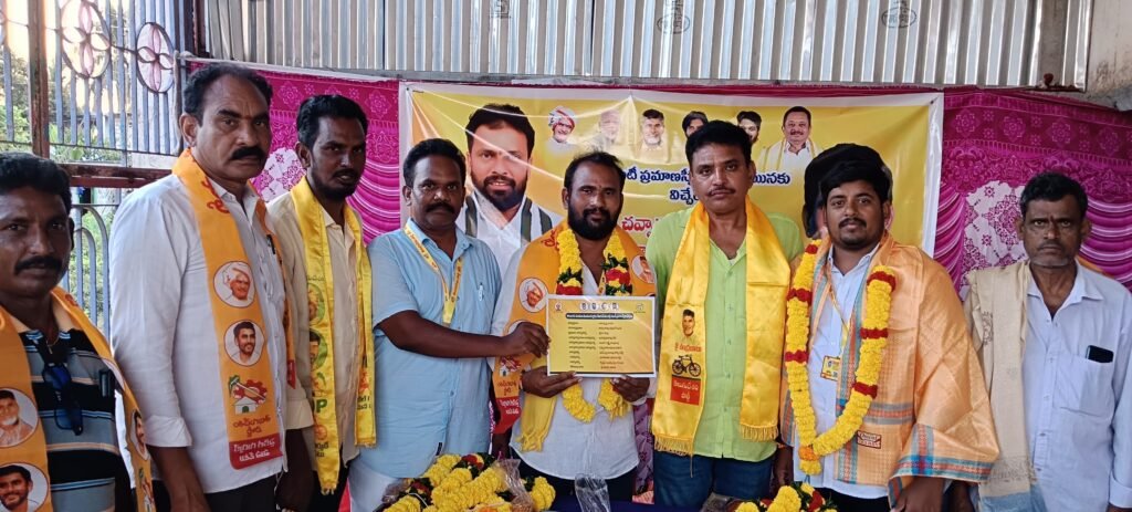తణుకువాడలో ఘనంగా గ్రామ కమిటీ ప్రమాణ స్వీకారం