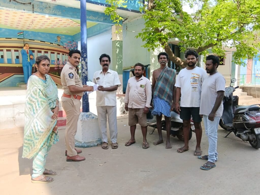 జాతీయ నేతల విగ్రహాల రక్షణకు పటిష్ట చర్యలు