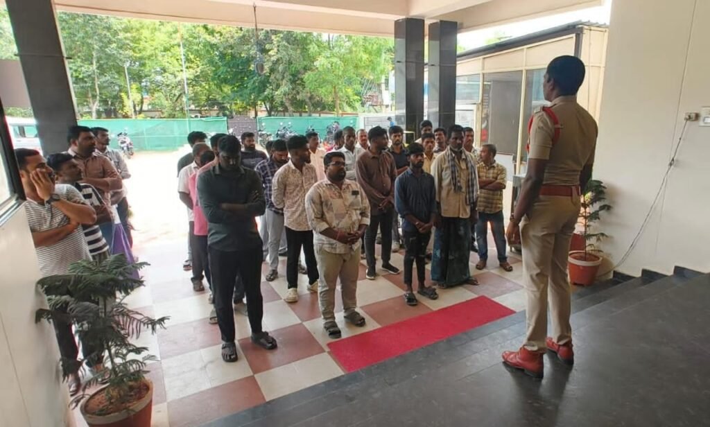 నేర ప్రవృత్తిని విడనాడి సమాజంలో మంచి పౌరులుగా జీవించాలి
