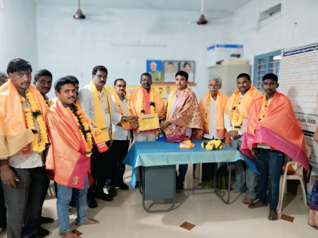 బందనపూడిలో  గ్రామ కమిటీ ప్రమాణ స్వీకారం