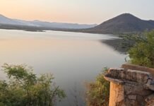 చిన్నకండ్లేరు చెరువుకు గండి..!