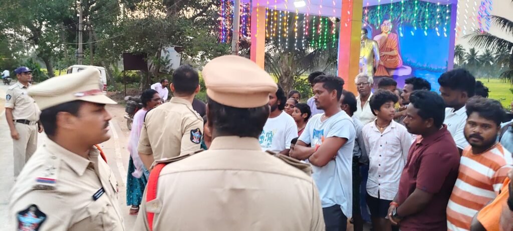 అంబేద్కర్ జయంతి ఏర్పాట్లపై పోలీసుల పర్యవేక్షణ