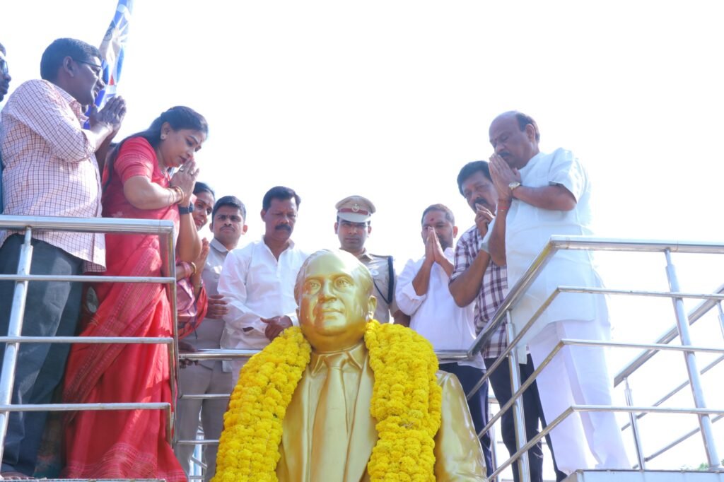 డా.బిఆర్.అంబేద్కర్ కు ఘన నివాళులు అర్పించిన స్పీకర్, హోం మంత్రి