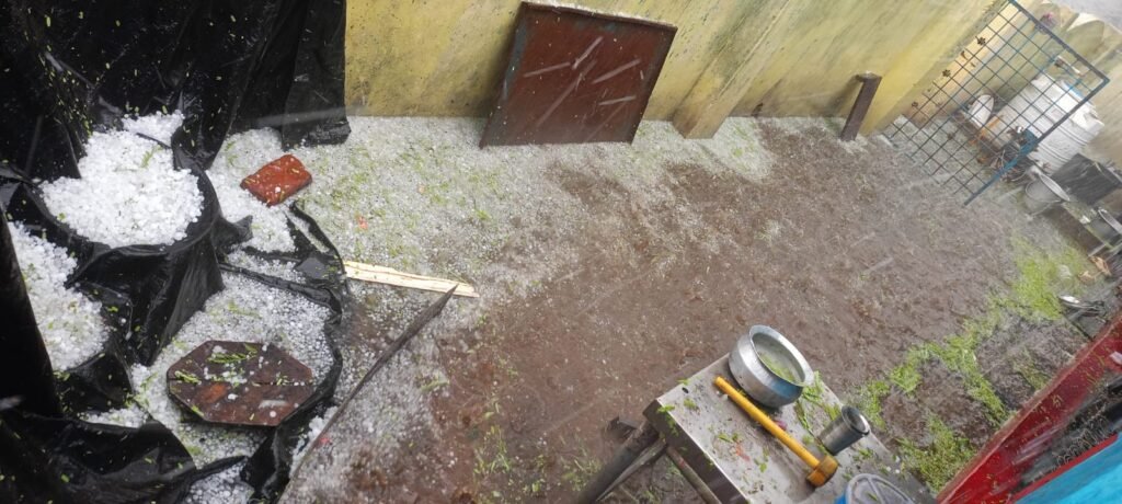 జీకే వీధిలో దంచికొట్టిన వడగళ్ల వర్షం