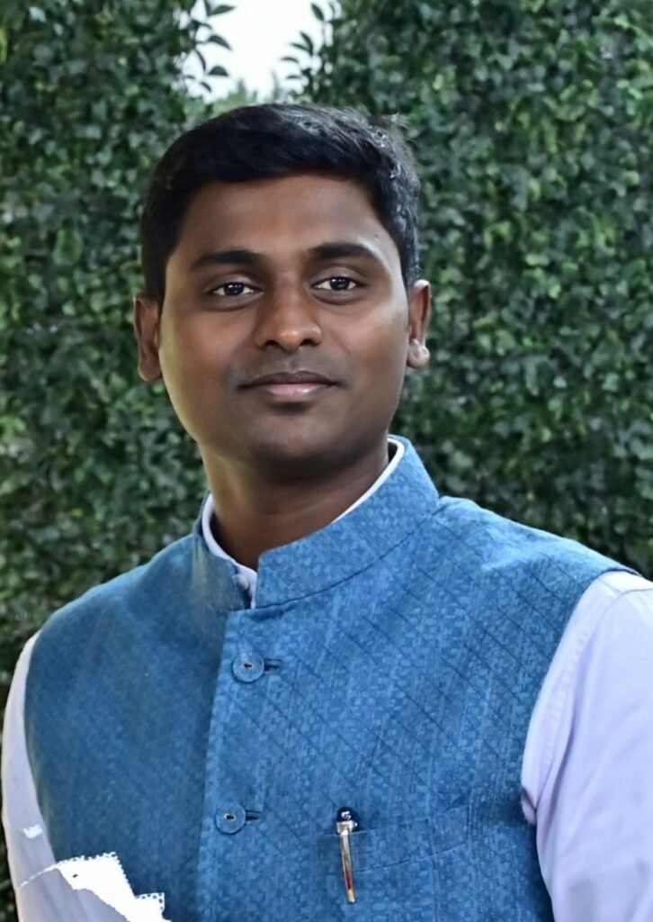 ఇంధన సరఫరా సజావుగానే  ఉంది – ప్యానిక్‌కు అవసరం లేదు: కలెక్టర్ దినేష్ కుమార్