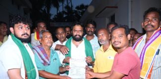 మరణించిన కార్యకర్త కుటుంబానికి రూ.5 లక్షల భీమా