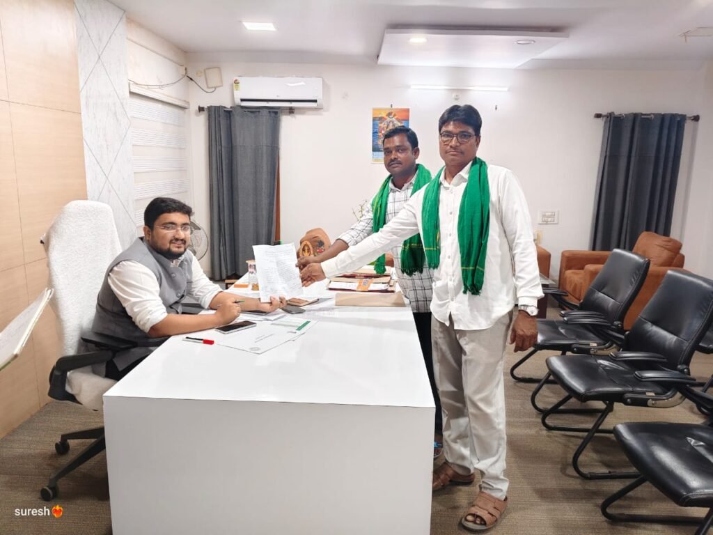 పునరావాస కాలనీల్లోనే రేషన్ బియ్యం అందించాలని గిరిజనుల వినతి