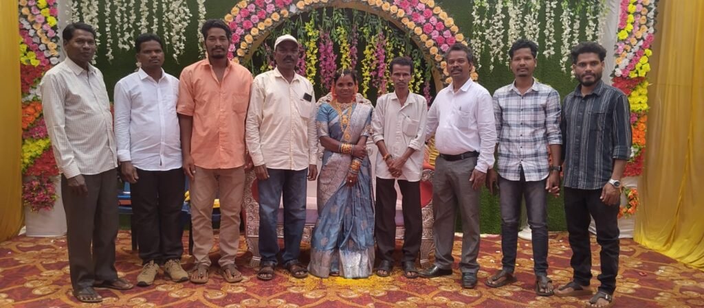 చామగెడ్డలో ముర్ల కుటుంబ వివాహ వేడుకకు టీడీపీ నాయకుల హాజరు