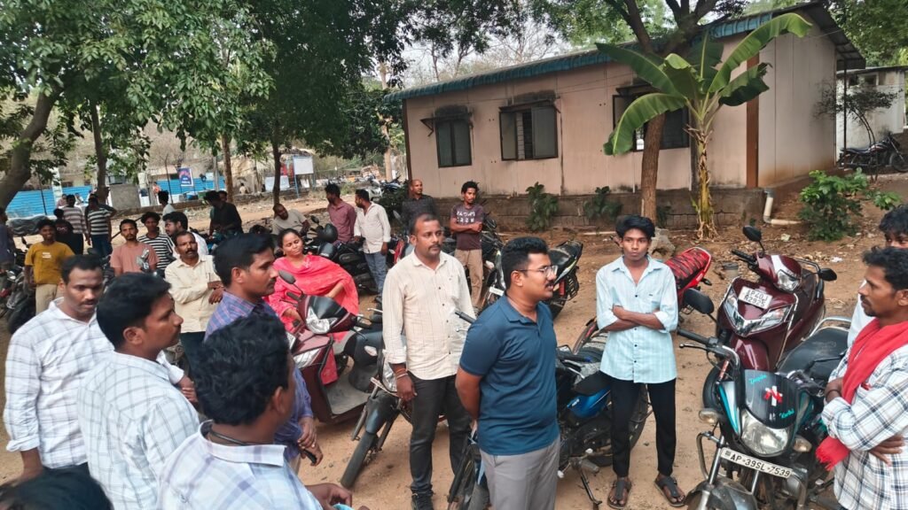 ట్రాఫిక్ నిబంధనల ఉల్లంఘనపై పోలీసుల కఠిన చర్యలు