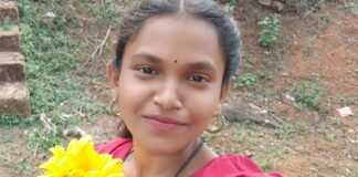 కష్టం గెలిచింది… తాపీ మేస్త్రి కూతురు మండల టాపర్!