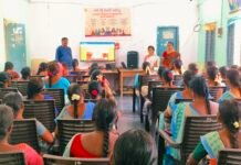 మహిళలు స్వయం సమృద్ధి సాధించాలి…