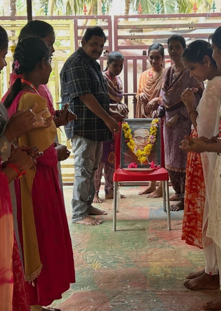 అంబేద్కర్ యావత్ భారతావానికి ఆదర్శప్రాయుడు..