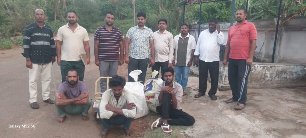 గంజాయి ముఠాను పట్టుకున్న డొంకరాయి పోలీసులు. 30 కేజీలు స్వాధీనం