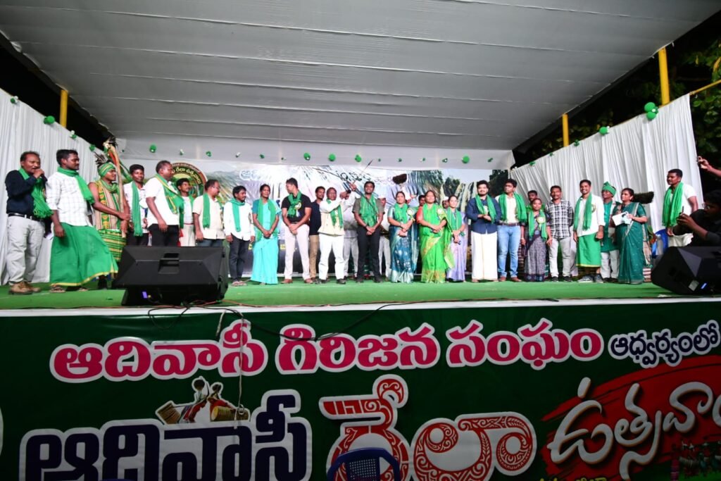రెండో రోజు ఉత్సాహంగా సాగిన ఆదివాసి రేలా ఉత్సవాలు