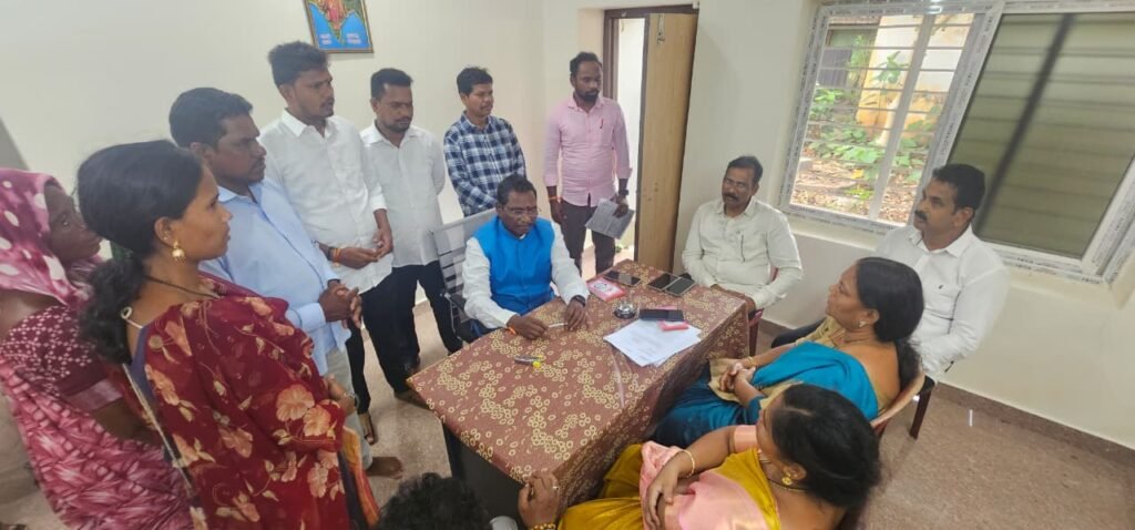 గిరిజనుల సమస్యల పరిష్కారానికి చర్యలు