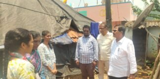 క్షేత్రస్థాయిలో సెన్సస్ వివరాలు పరిశీలించిన అధికారులు