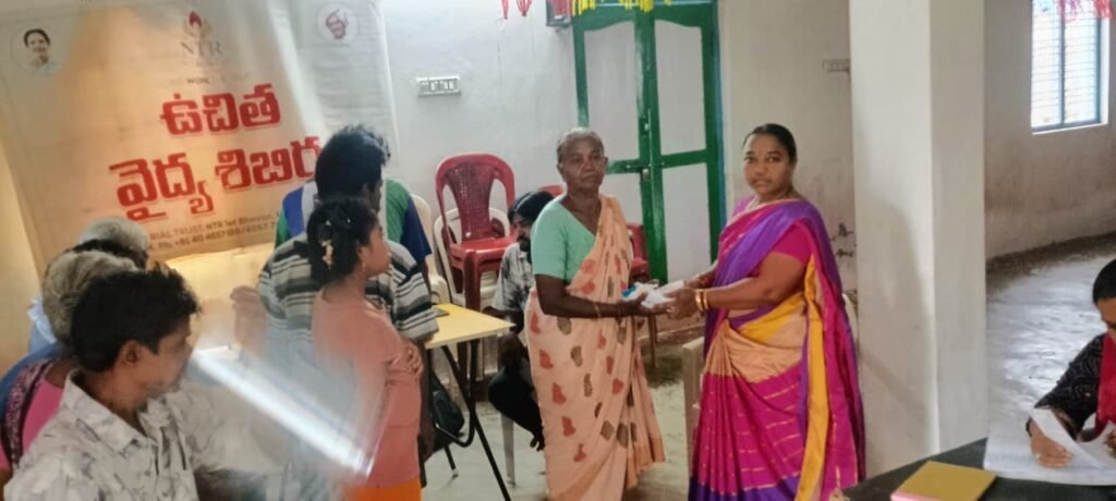 నెల్లిపూడిలో ఎన్టీఆర్ ట్రస్ట్ ఆధ్వర్యంలో ఉచిత వైద్య శిబిరం