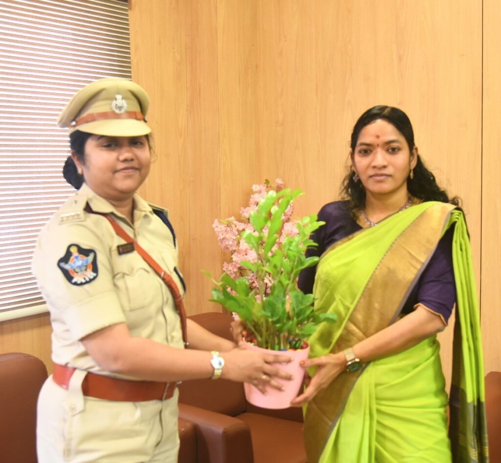జిల్లా అదనపు ఎస్పీగా వై. శృతి బాధ్యతల స్వీకరణ