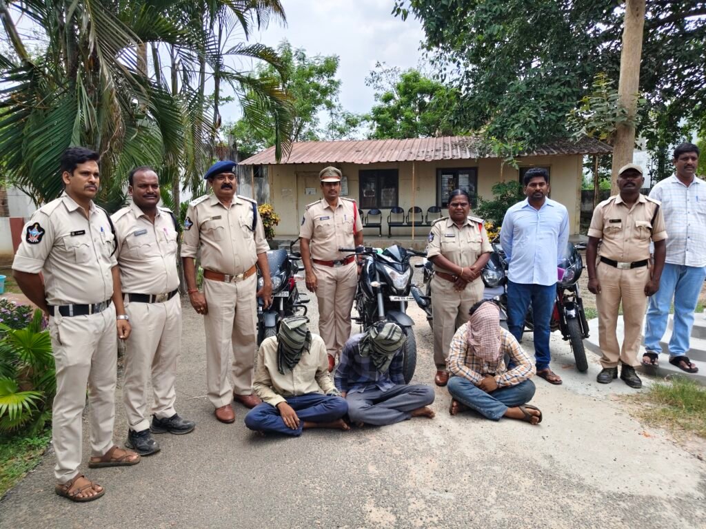 బైకు దొంగల ముఠా అరెస్ట్