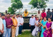 అల్లూరి జయంతి ఘనంగా నిర్వహించిన వైసీపీ నేతలు