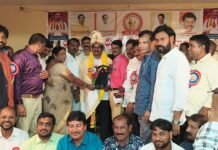 యాదవ విద్యార్థులకు ఎమ్మెల్యే వంశీకృష్ణ చేతుల మీదుగా ప్రతిభా పురస్కారాలు