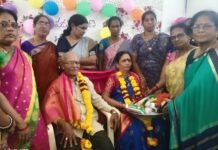 పదవీ విరమణ చేసిన అంగన్వాడీ టీచర్ నాగమణికి ఘన సన్మానం
