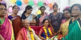 పదవీ విరమణ చేసిన అంగన్వాడీ టీచర్ నాగమణికి ఘన సన్మానం