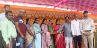 తల్లిదండ్రులు–ఉపాధ్యాయుల ఆత్మీయ సమ్మేళనం ఘనంగా నిర్వహించిన ఏకలవ్య పాఠశాల