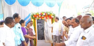 అభివృద్ధి పనులను నాణ్యతతో పూర్తి చేయాలి మంత్రి తుమ్మల