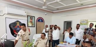 మాజీ ఎమ్మెల్యే గణేష్ అసత్య ఆరోపణలు చేశారు