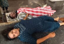 అప్పుల బాధతో దంపతుల ఆత్మహత్య.. ఇద్దరు చిన్నారులను అనాథలుగా చేసిన విషాదం