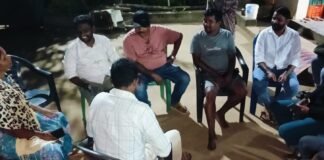 గాయపడిన వైసీపీ నేత వి.చంటిబాబును పరామర్శించిన కుందేరి రామకృష్ణ