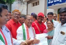 ముత్తితండా సమస్యలు పరిష్కరించాలి