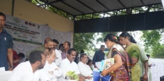 ప్రజల చెంతకే పాలన.. సమస్యల పరిష్కారానికి తక్షణ చర్యలు
