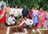 పచ్చదనం పెంపే లక్ష్యం.. రింతాడలో మొక్కలు నాటిన నాయకులు