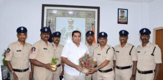 ఏడుగురు సివిల్ కానిస్టేబుల్స్కు హెడ్ కానిస్టేబుల్స్గా పదోన్నతి