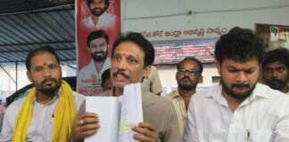 ఆలయ వ్యవహారంపై రాజకీయాలు వద్దు