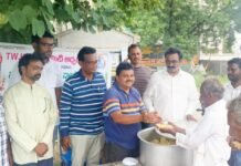 ‘టిడబ్ల్యూజేఎఫ్’ ఆధ్వర్యంలో పులిహోర, మంచినీటి సేవలు